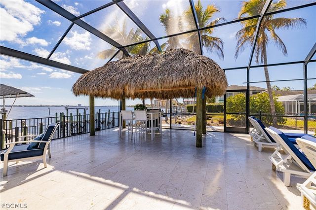 3907 SE 21st PL, Cape Coral, FL 33904