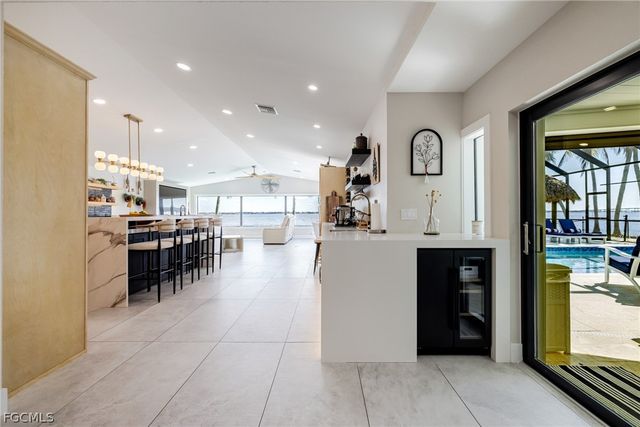 3907 SE 21st PL, Cape Coral, FL 33904