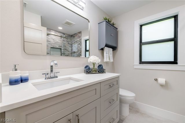 3907 SE 21st PL, Cape Coral, FL 33904