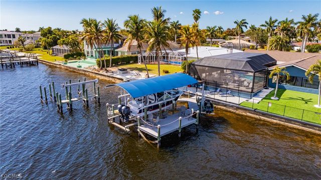 3907 SE 21st PL, Cape Coral, FL 33904