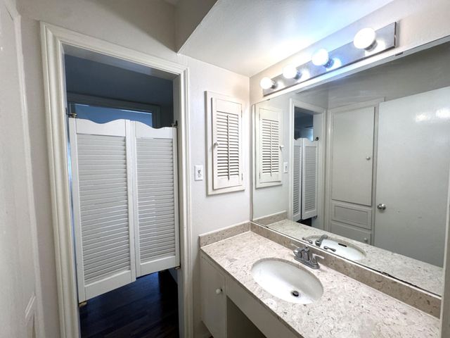 2600 Bellefontaine Street A18, Houston, TX 77025