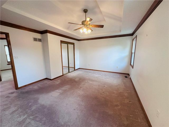 19009 E 34 Street S, Independence, MO 64057