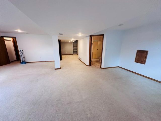 19009 E 34 Street S, Independence, MO 64057