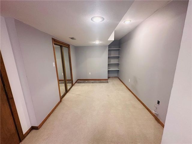 19009 E 34 Street S, Independence, MO 64057
