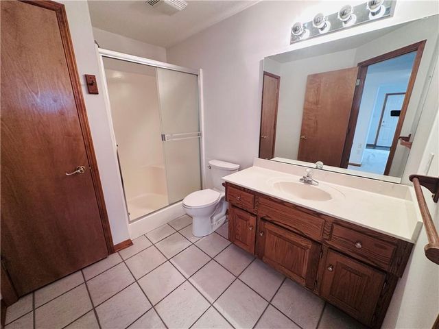 19009 E 34 Street S, Independence, MO 64057