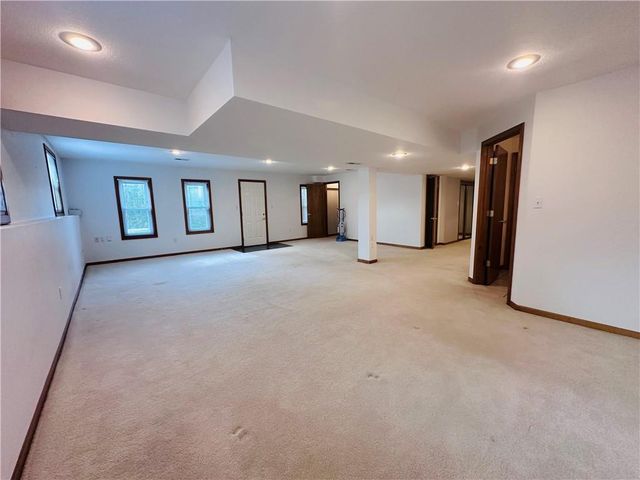 19009 E 34 Street S, Independence, MO 64057