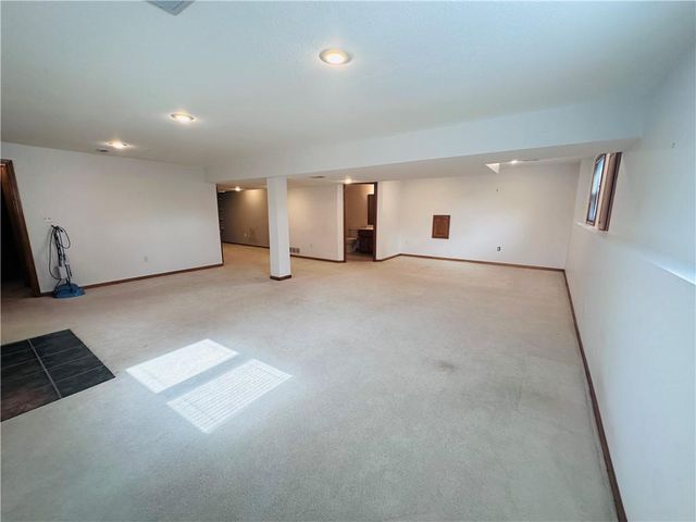 19009 E 34 Street S, Independence, MO 64057