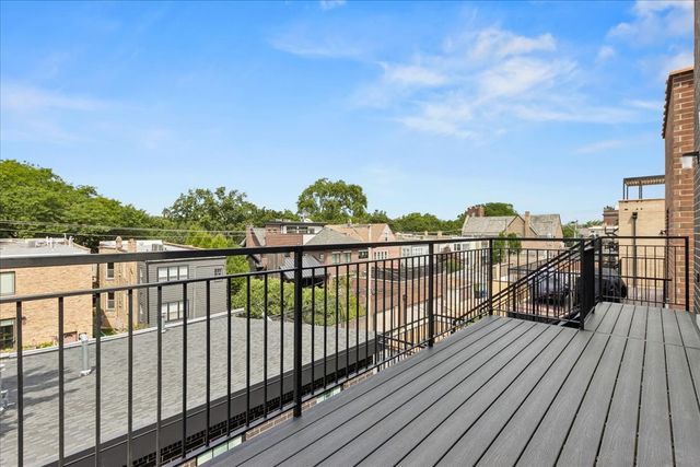 3820 N Damen Avenue 2, Chicago, IL 60618