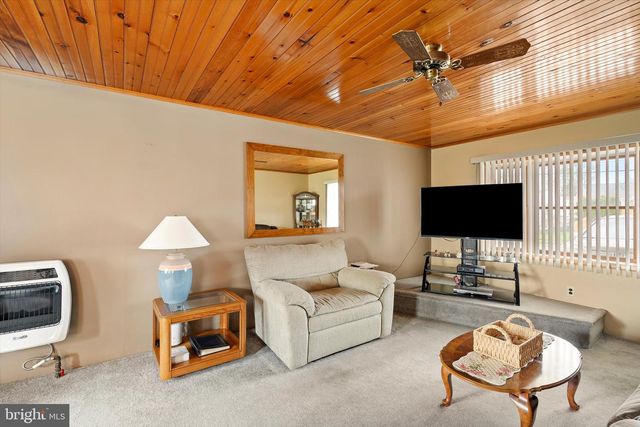 24 CUMBERLAND RD, Hamilton, NJ 08690