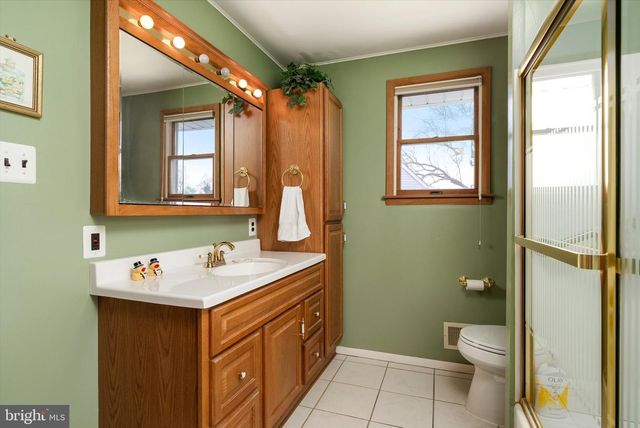 24 CUMBERLAND RD, Hamilton, NJ 08690