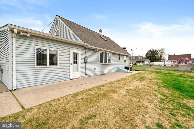 24 CUMBERLAND RD, Hamilton, NJ 08690