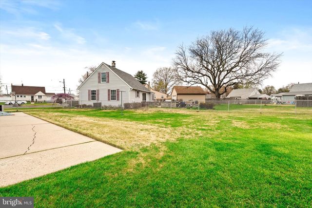 24 CUMBERLAND RD, Hamilton, NJ 08690