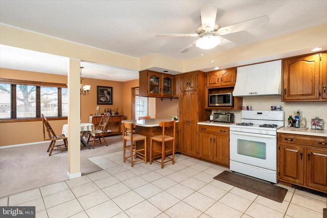 24 CUMBERLAND RD, Hamilton, NJ 08690