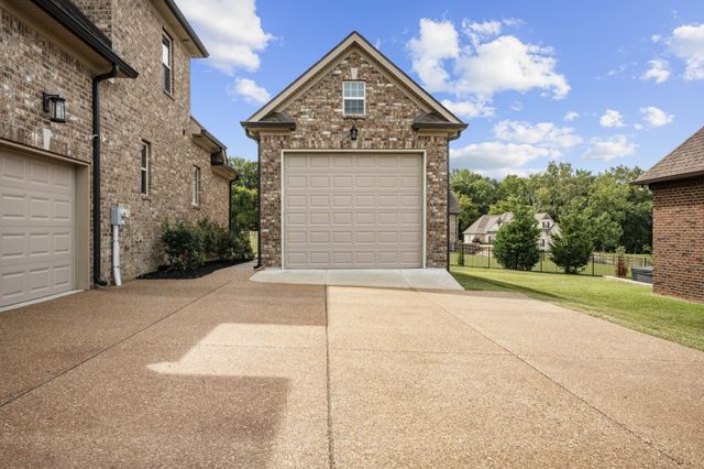 117 Brixton Rdg, Lebanon, TN 37087