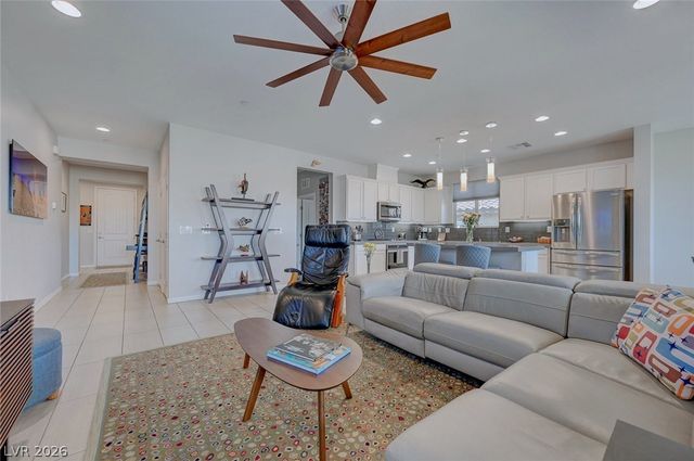 1621 Olivia Parkway, Henderson, NV 89011