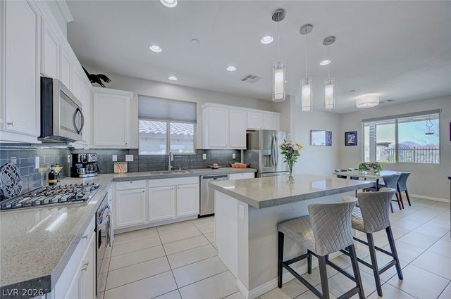 1621 Olivia Parkway, Henderson, NV 89011