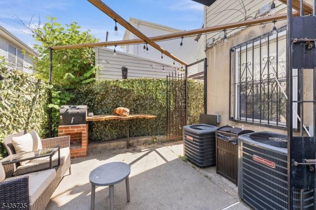 56 Vincent St, Newark City, NJ 07105