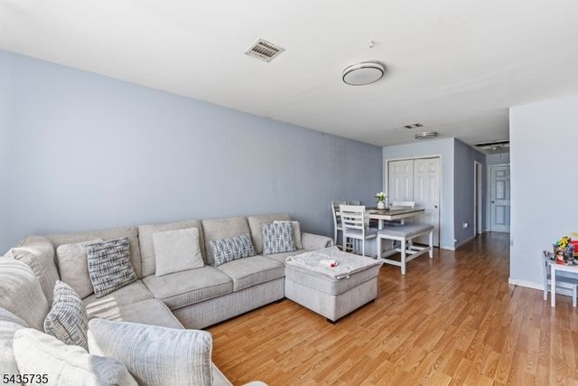 56 Vincent St, Newark City, NJ 07105