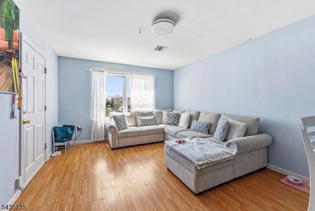 56 Vincent St, Newark City, NJ 07105