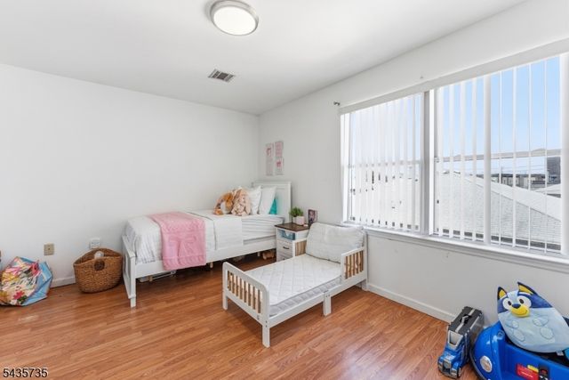 56 Vincent St, Newark City, NJ 07105