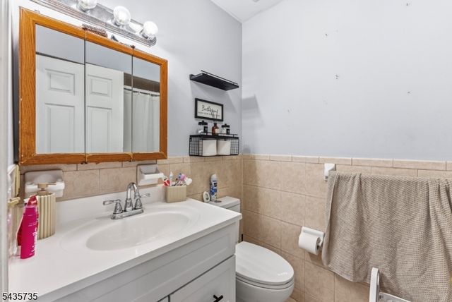 56 Vincent St, Newark City, NJ 07105