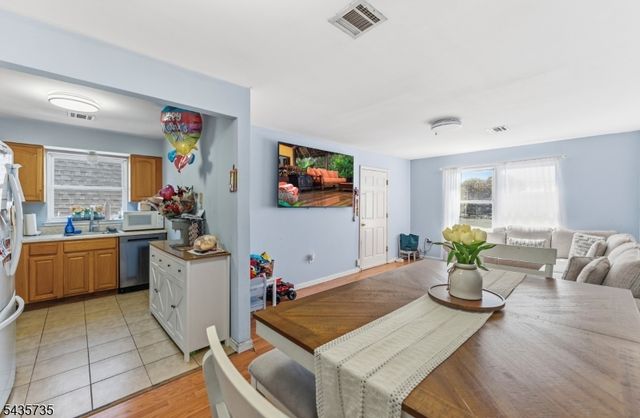 56 Vincent St, Newark City, NJ 07105