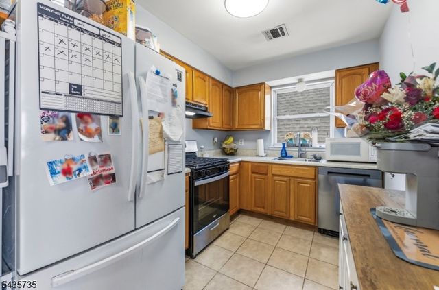 56 Vincent St, Newark City, NJ 07105