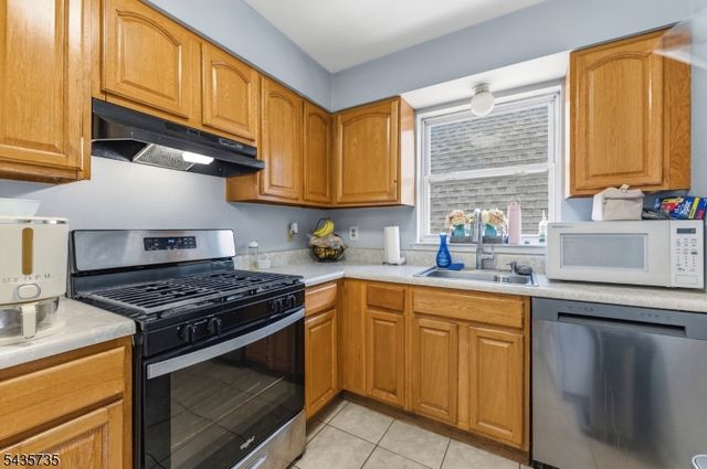 56 Vincent St, Newark City, NJ 07105