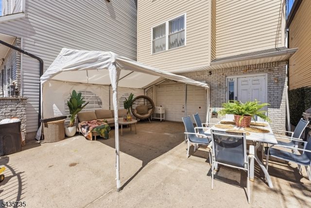 56 Vincent St, Newark City, NJ 07105