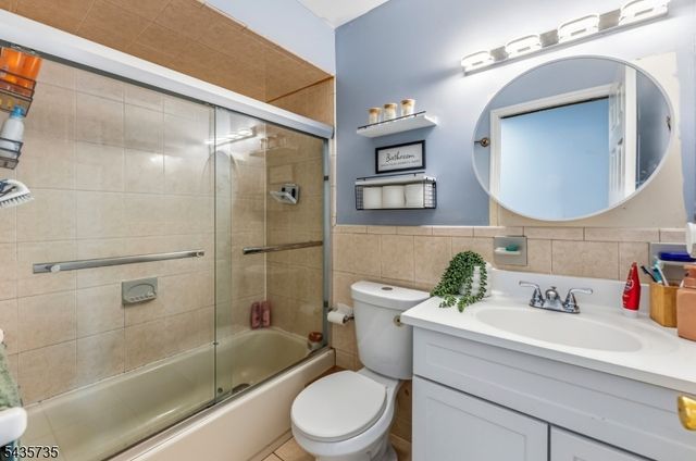 56 Vincent St, Newark City, NJ 07105