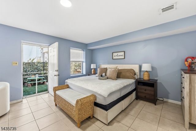 56 Vincent St, Newark City, NJ 07105