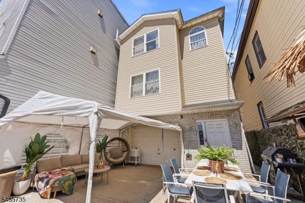 56 Vincent St, Newark City, NJ 07105