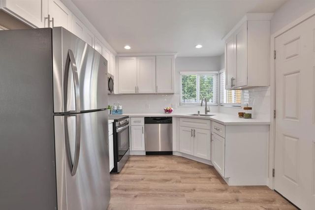 3519 Hoover Street, Redwood City, CA 94063