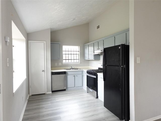10811 Thorncliff Drive, Humble, TX 77396