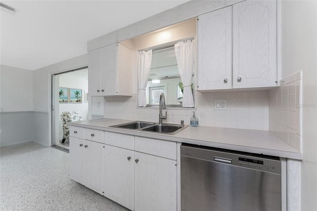 1691 LAKEVIEW PLACE, Englewood, FL 34223