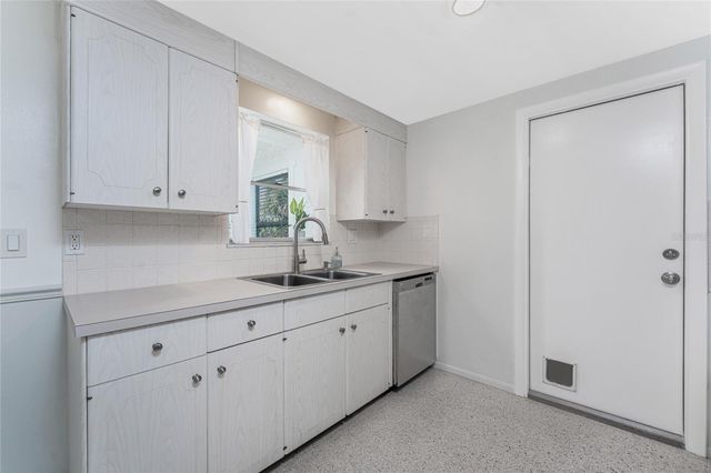 1691 LAKEVIEW PLACE, Englewood, FL 34223