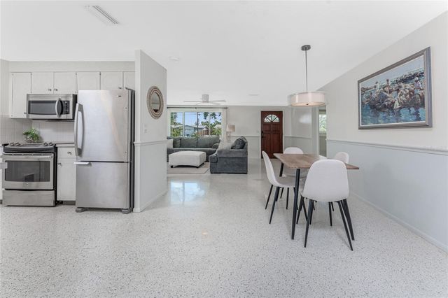 1691 LAKEVIEW PLACE, Englewood, FL 34223