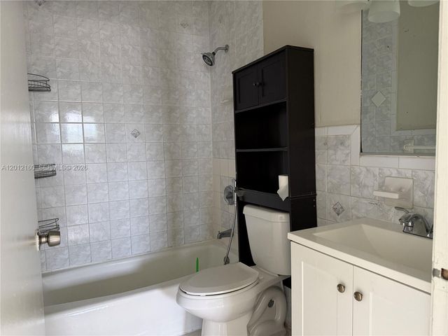 837 SE 8th Ct 2, Hialeah, FL 33010