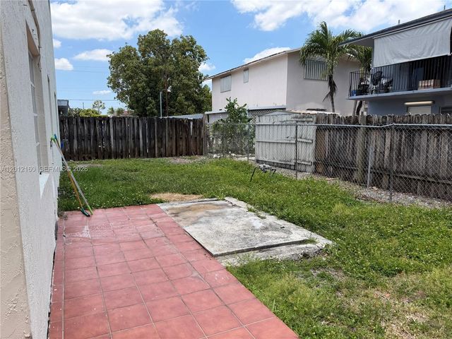 837 SE 8th Ct 2, Hialeah, FL 33010