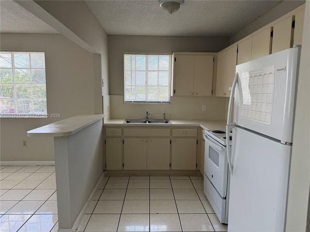837 SE 8th Ct 2, Hialeah, FL 33010