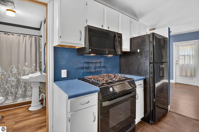1035 Fairview Avenue, Alma, MI 48801