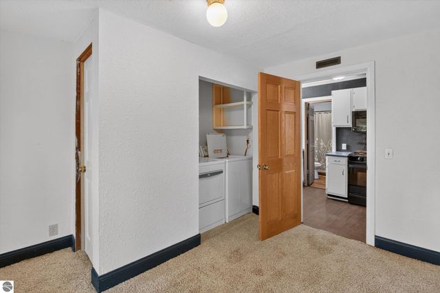1035 Fairview Avenue, Alma, MI 48801