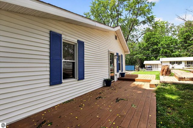 1035 Fairview Avenue, Alma, MI 48801