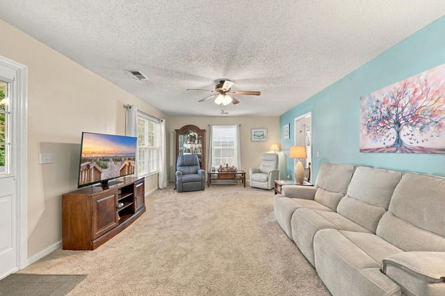 4394 Triangle St., Loris, SC 29569