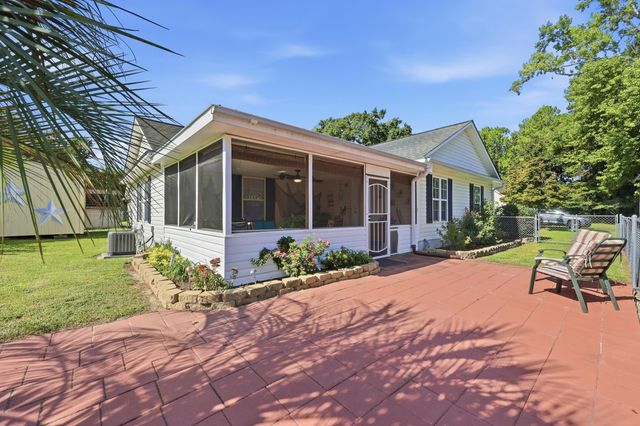 4394 Triangle St., Loris, SC 29569