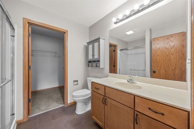 1035 Acacia Dr NE, Cedar Rapids, IA 52402