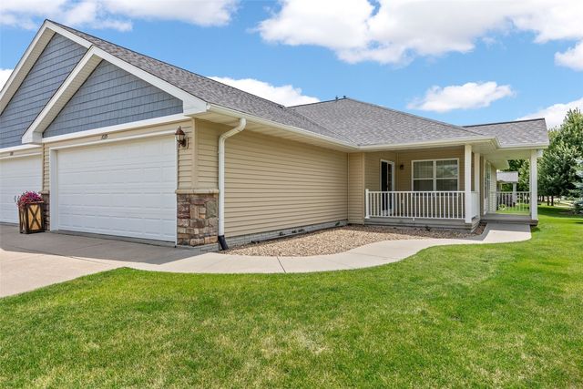 1035 Acacia Dr NE, Cedar Rapids, IA 52402