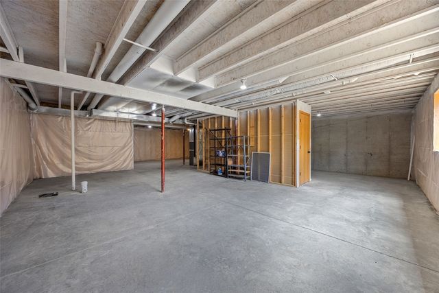 1035 Acacia Dr NE, Cedar Rapids, IA 52402