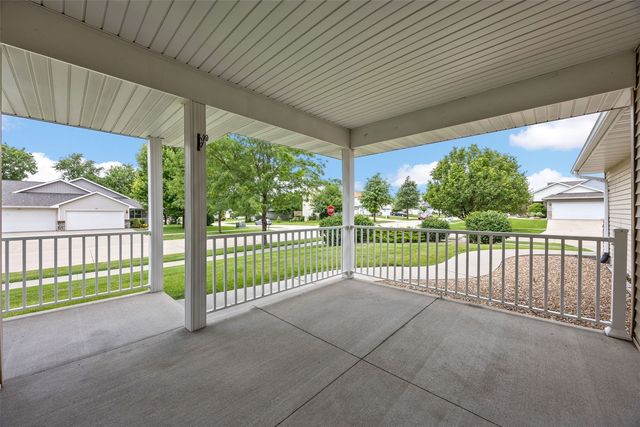1035 Acacia Dr NE, Cedar Rapids, IA 52402