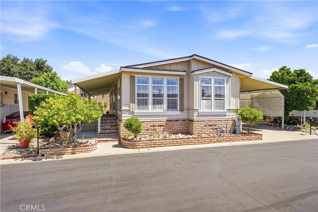 1245 W Cienega Avenue 212, San Dimas, CA 91773